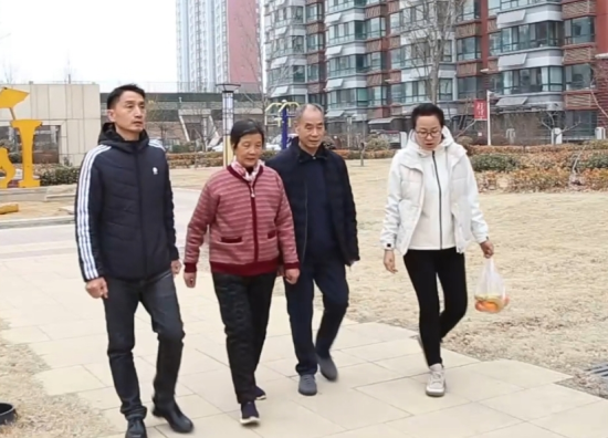 “全国最美家庭”刘丽霞家庭：孝悌行善 传承和睦好家风